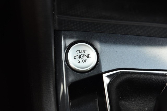 Volkswagen Tiguan Vehicle Image 17