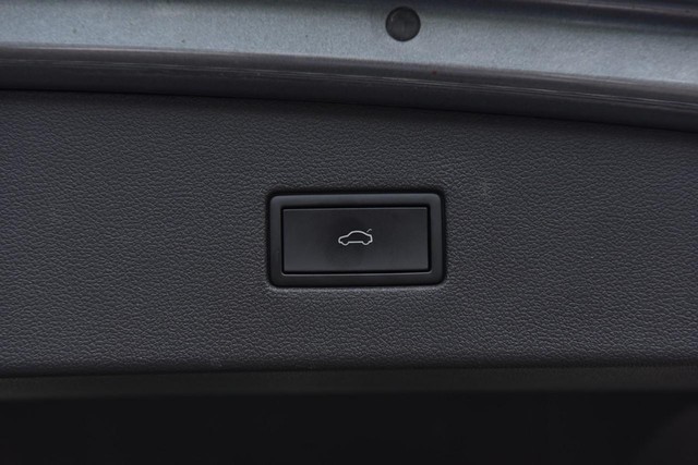 Volkswagen Tiguan Vehicle Image 27