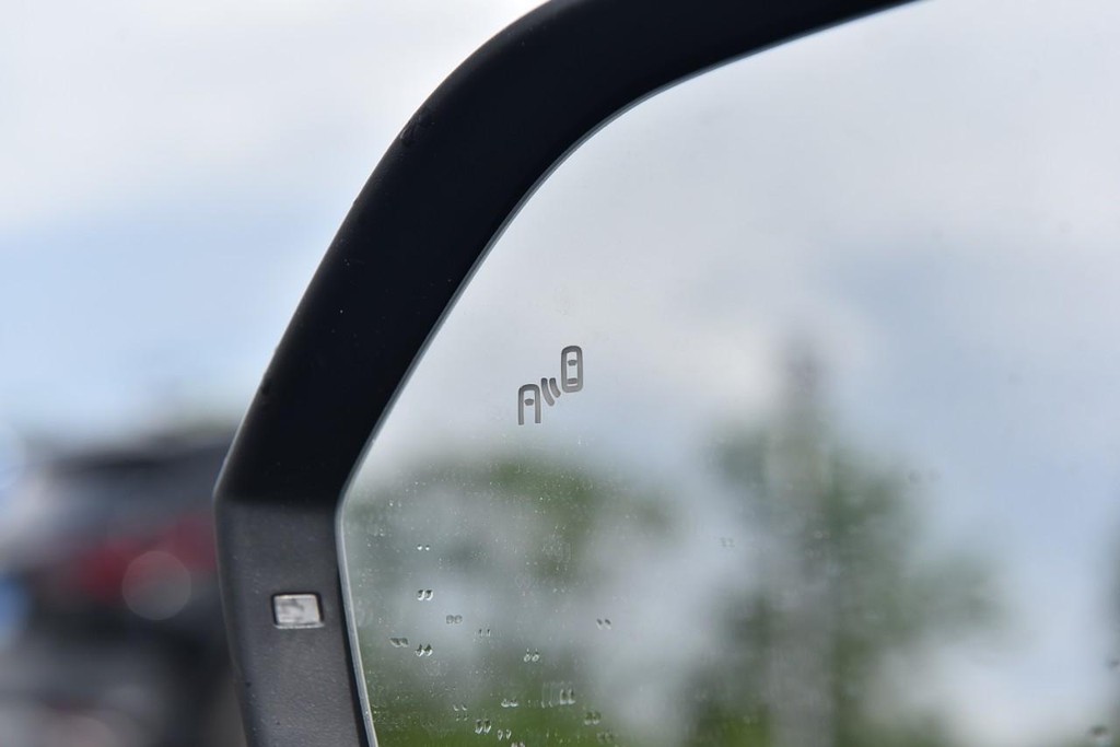 Volkswagen Atlas Vehicle Full-screen Gallery Image 10