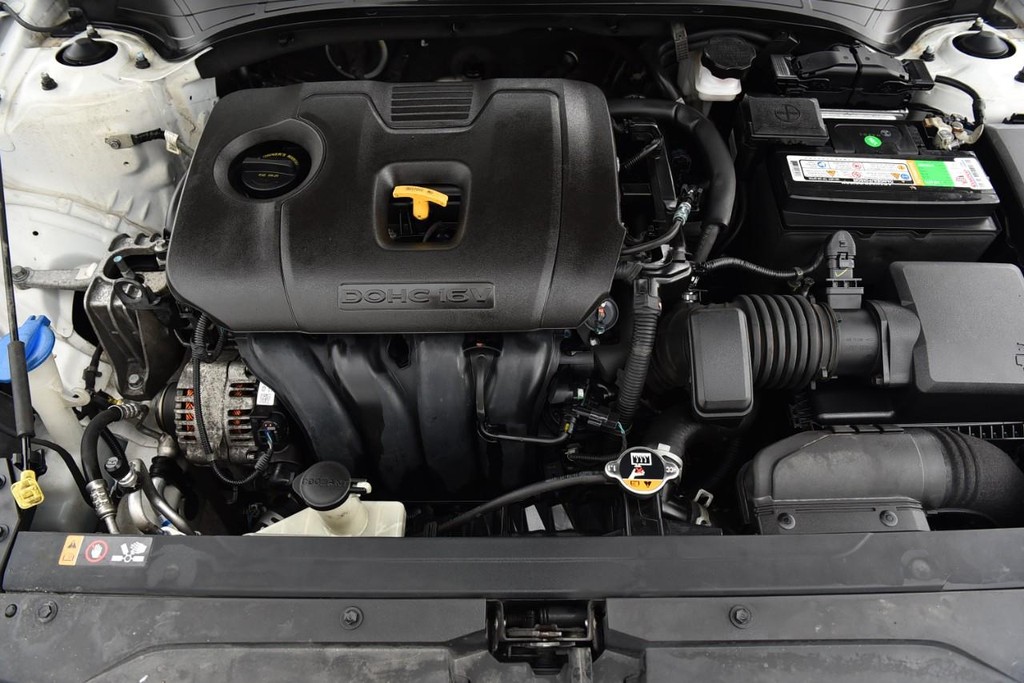 Kia Forte Vehicle Full-screen Gallery Image 22