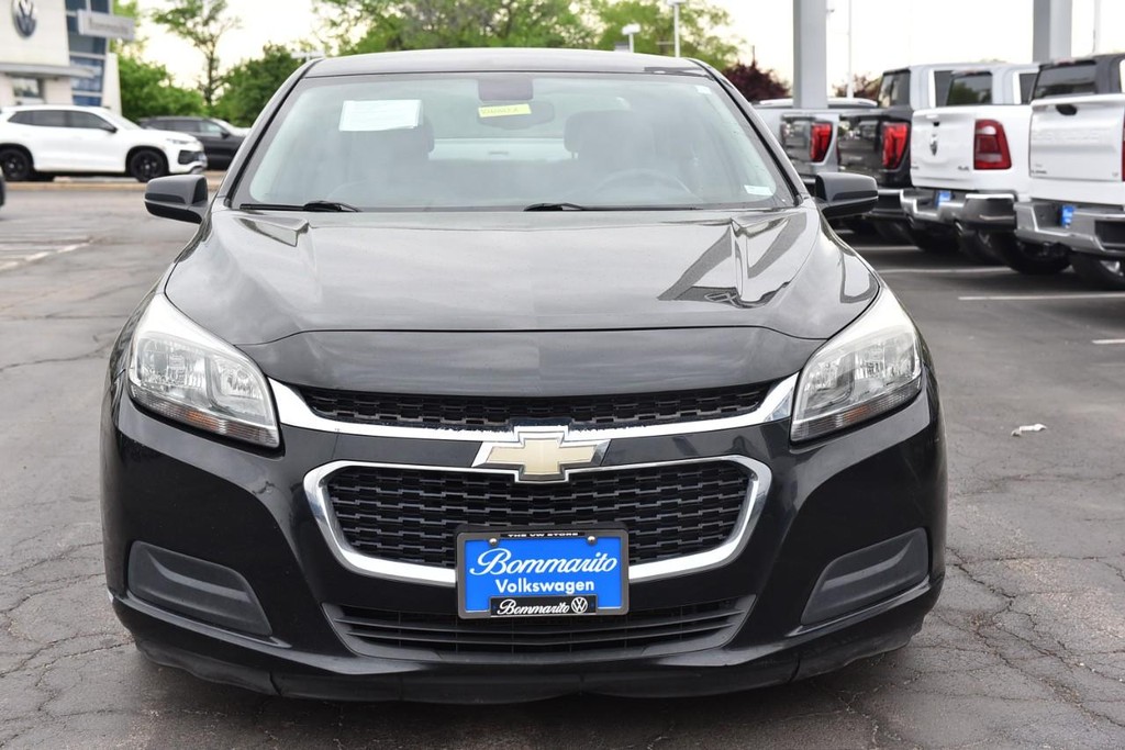Chevrolet Malibu Vehicle Full-screen Gallery Image 4
