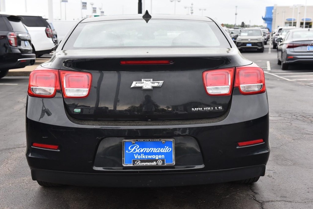 Chevrolet Malibu Vehicle Full-screen Gallery Image 6