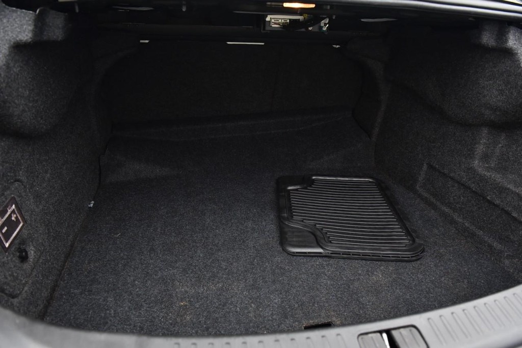 Chevrolet Malibu Vehicle Full-screen Gallery Image 17