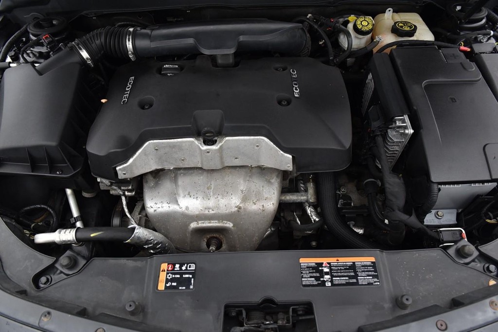 Chevrolet Malibu Vehicle Full-screen Gallery Image 18