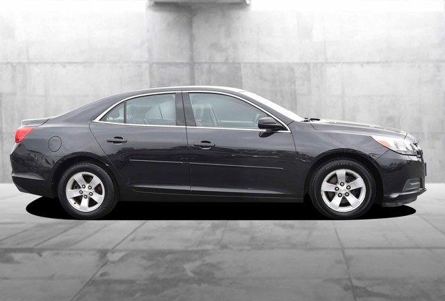 Chevrolet Malibu Vehicle Image 05