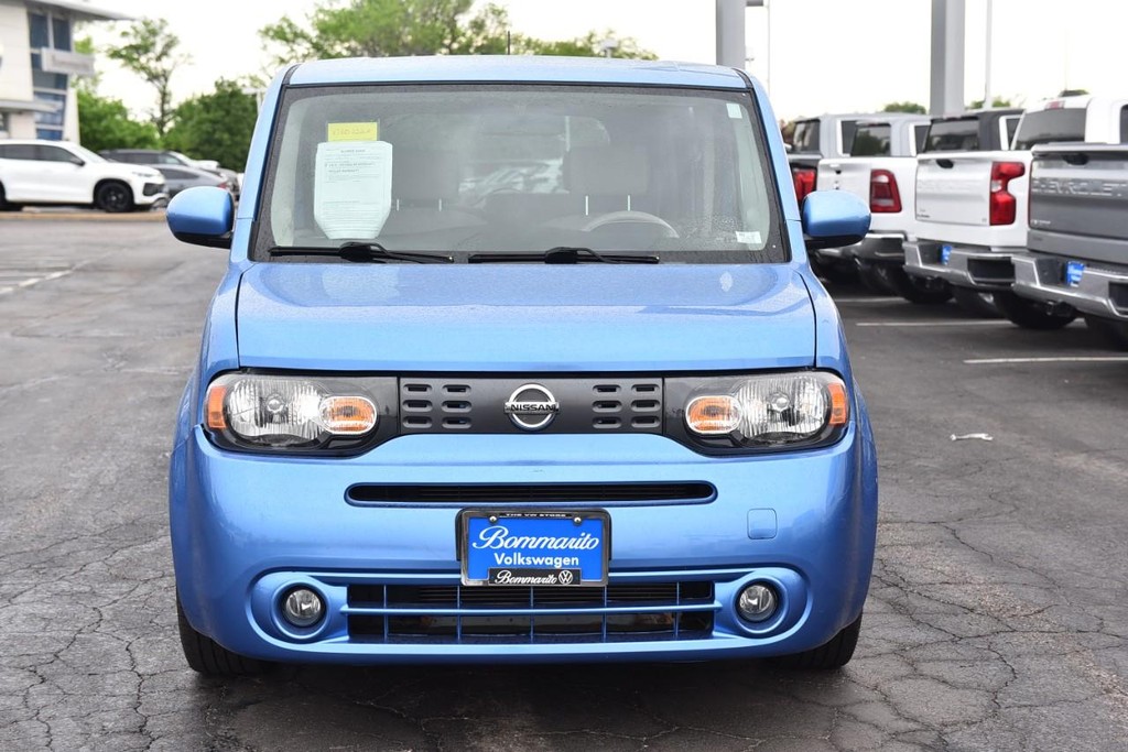 Nissan Cube Vehicle Full-screen Gallery Image 4