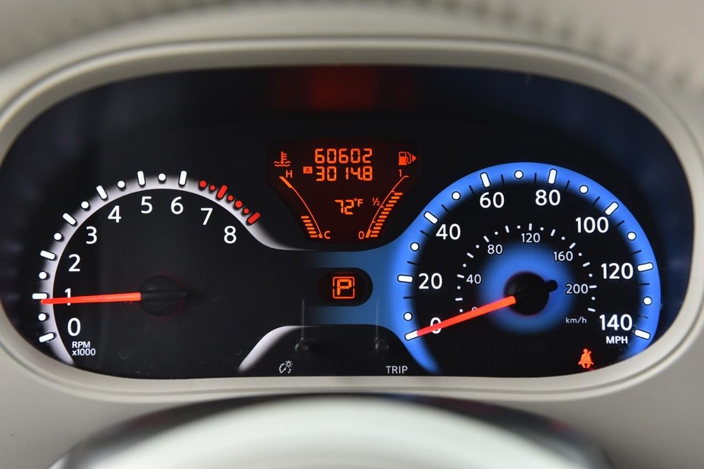 Nissan Cube Vehicle Full-screen Gallery Image 21