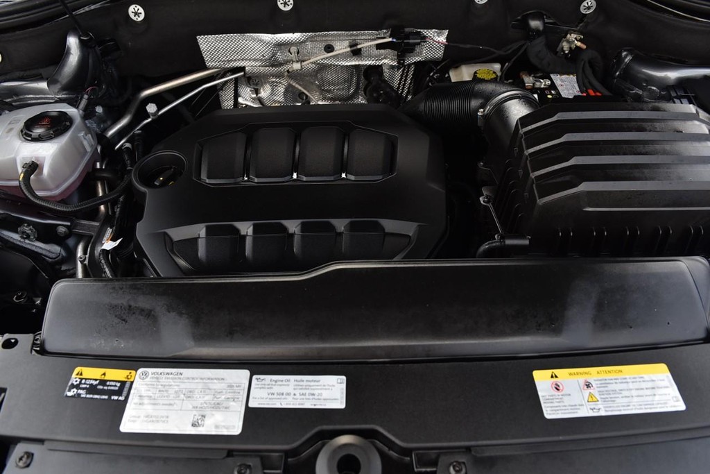 Volkswagen Atlas Cross Sport Vehicle Full-screen Gallery Image 26