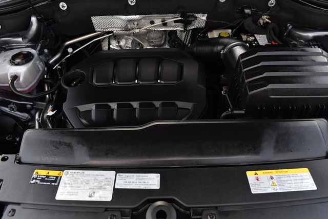 Volkswagen Atlas Cross Sport Vehicle Image 26