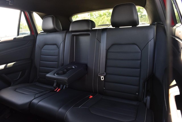 Volkswagen Atlas Cross Sport Vehicle Image 22
