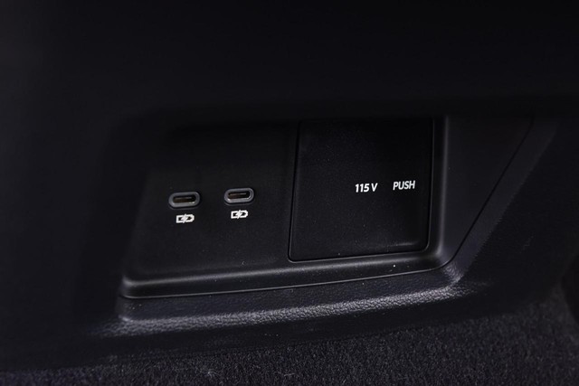 Volkswagen Atlas Cross Sport Vehicle Image 24