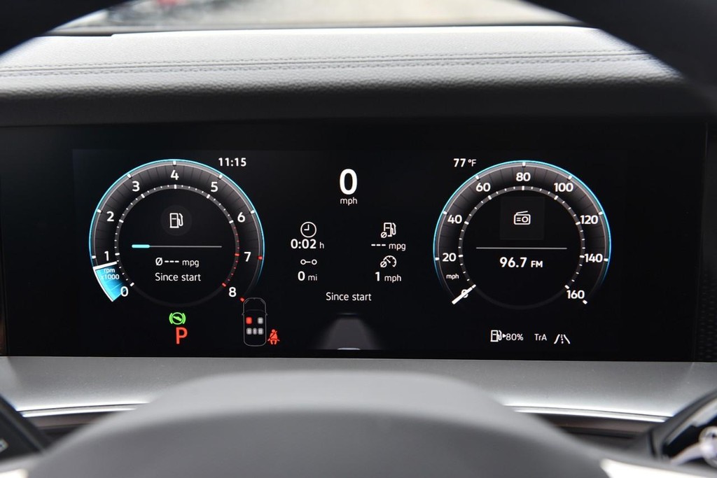 Volkswagen Tiguan Vehicle Full-screen Gallery Image 12