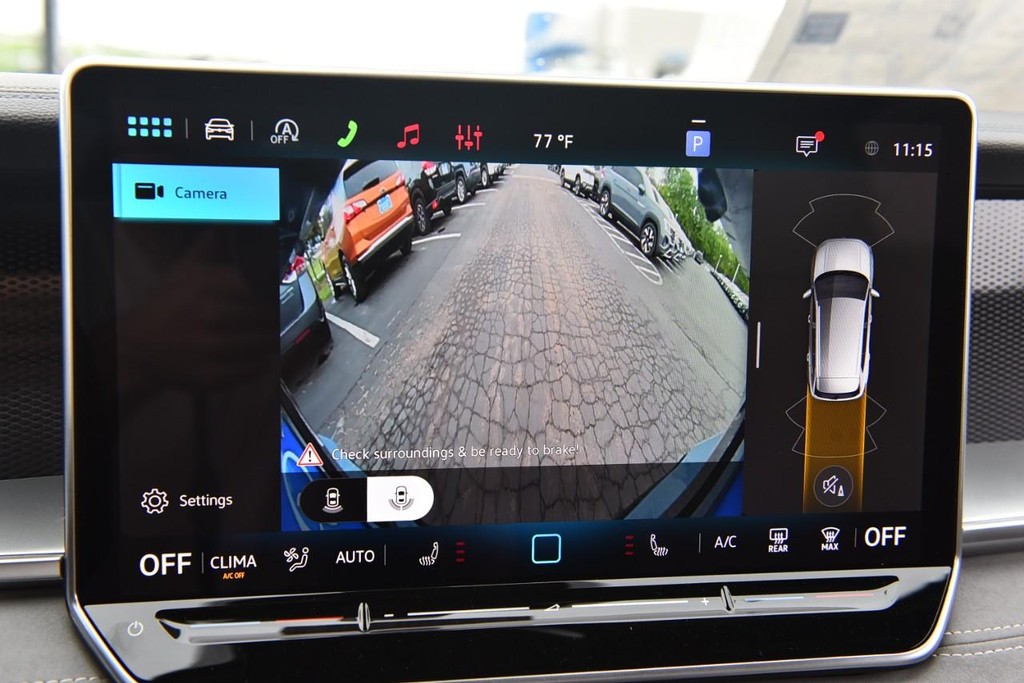 Volkswagen Tiguan Vehicle Full-screen Gallery Image 14