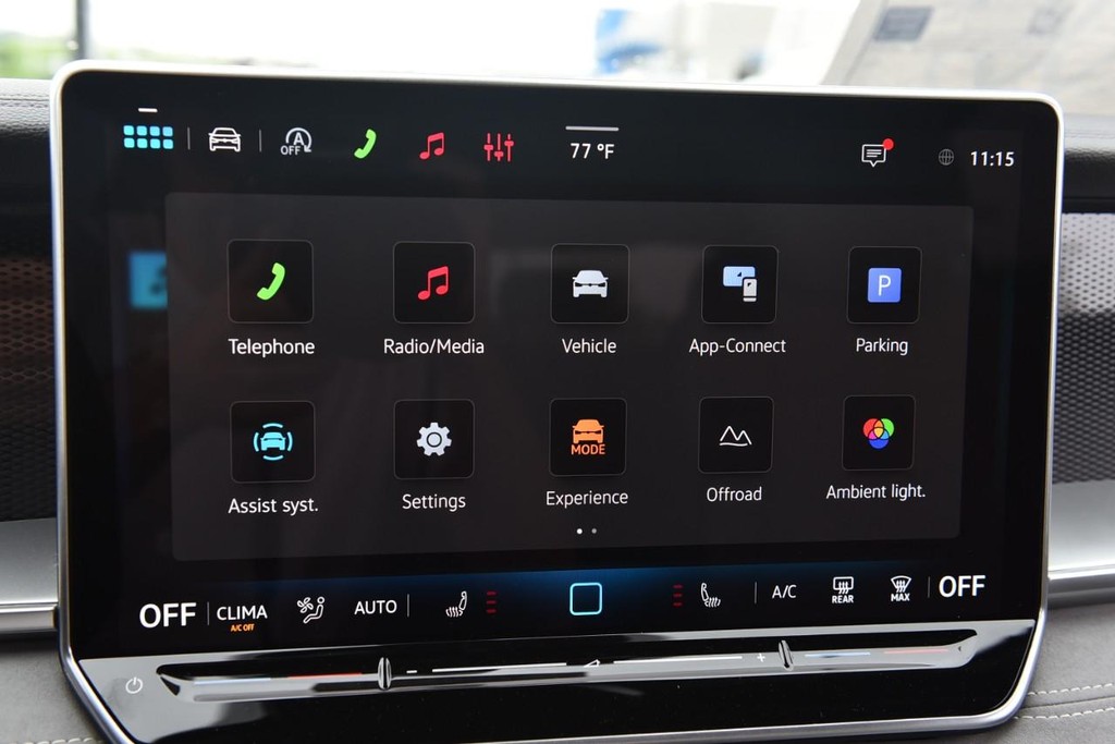 Volkswagen Tiguan Vehicle Full-screen Gallery Image 15