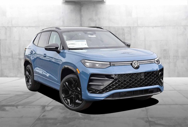 Volkswagen Tiguan Vehicle Image 02