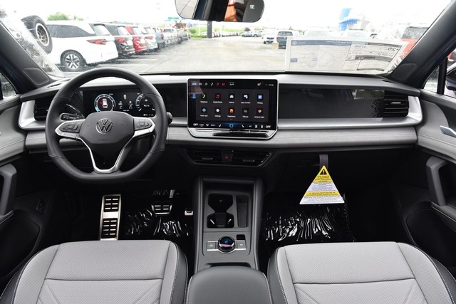 Volkswagen Tiguan Vehicle Image 07
