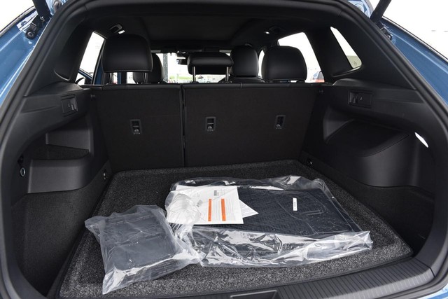 Volkswagen Tiguan Vehicle Image 25