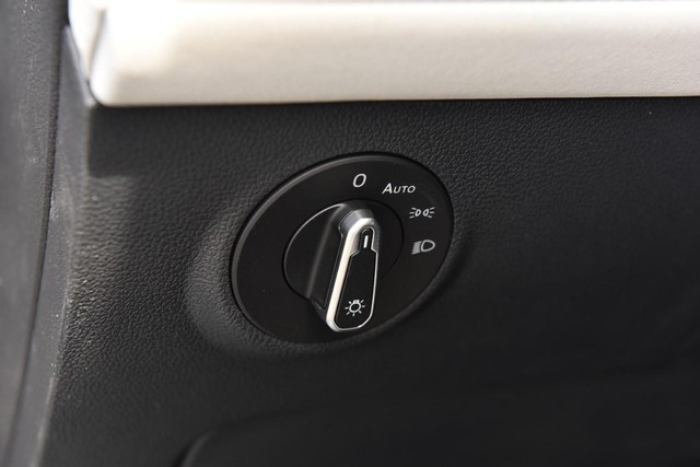 Volkswagen Taos Vehicle Image 10