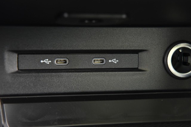 Volkswagen Taos Vehicle Image 15