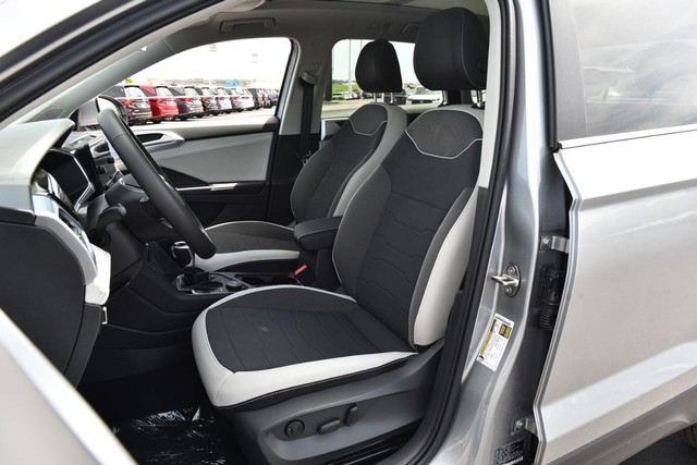 Volkswagen Taos Vehicle Image 20