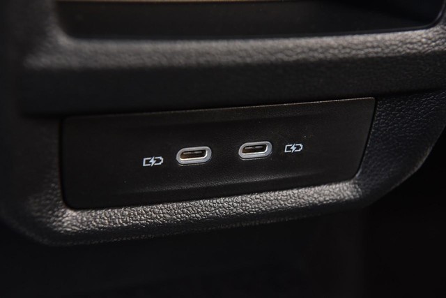 Volkswagen Taos Vehicle Image 25