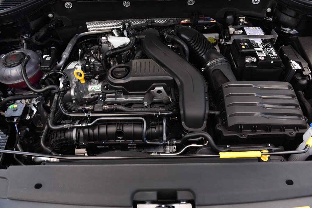 Volkswagen Taos Vehicle Full-screen Gallery Image 27