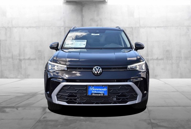 Volkswagen Taos Vehicle Image 04