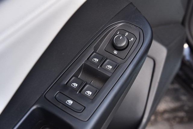 Volkswagen Taos Vehicle Image 08
