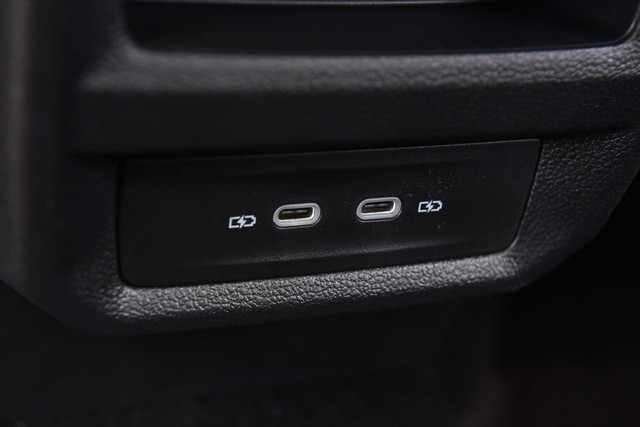 Volkswagen Taos Vehicle Image 25