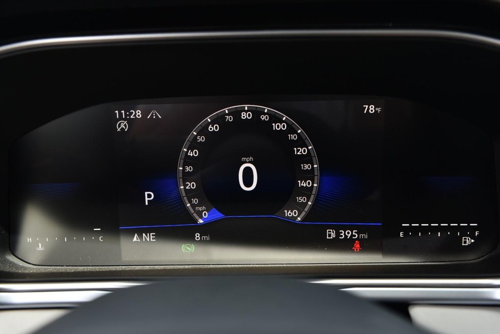 Volkswagen Taos Vehicle Full-screen Gallery Image 11