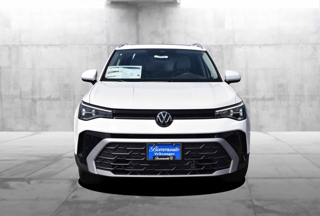 Volkswagen Taos Vehicle Image 04