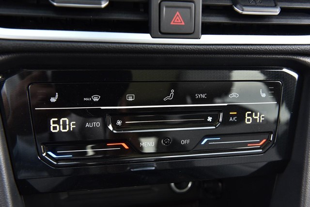 Volkswagen Taos Vehicle Image 14