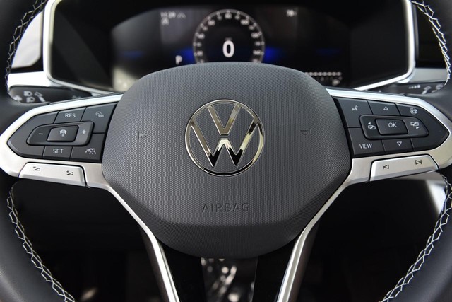 Volkswagen Taos Vehicle Image 19