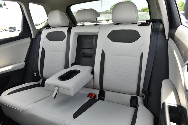 Volkswagen Taos Vehicle Image 23
