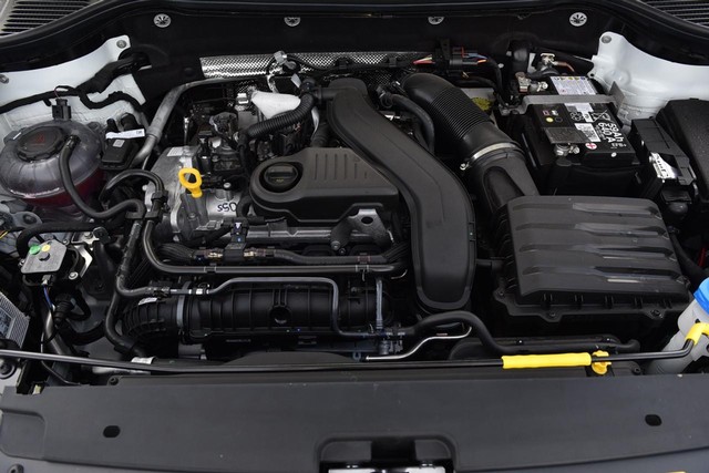 Volkswagen Taos Vehicle Image 27