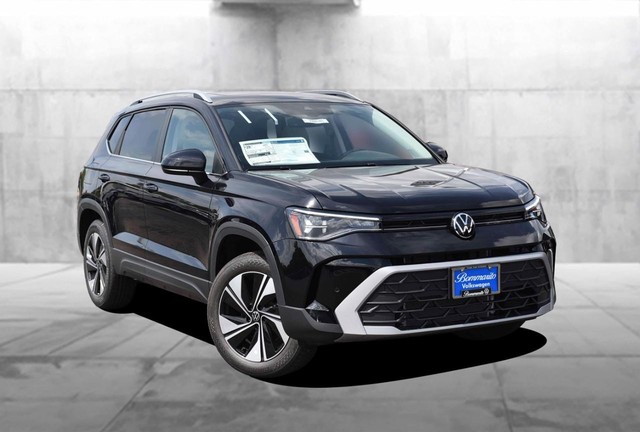 Volkswagen Taos Vehicle Image 02