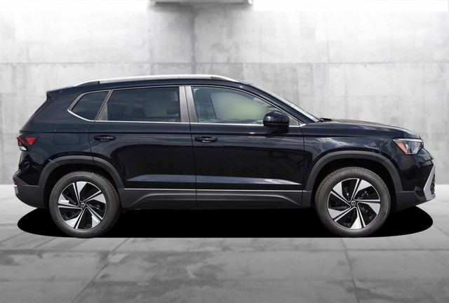 Volkswagen Taos Vehicle Image 05