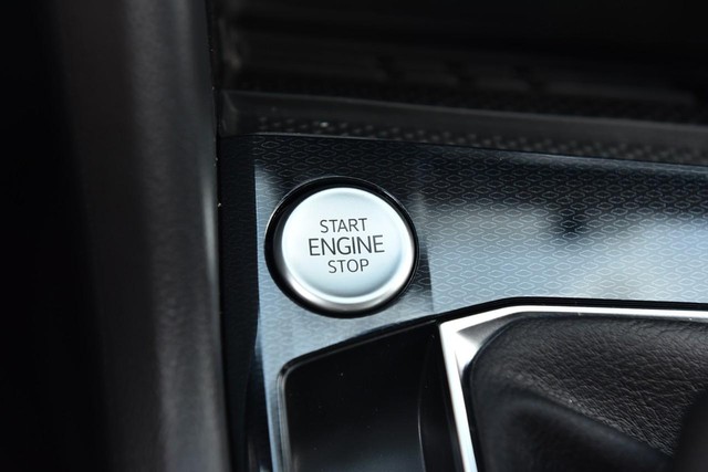 Volkswagen Taos Vehicle Image 16