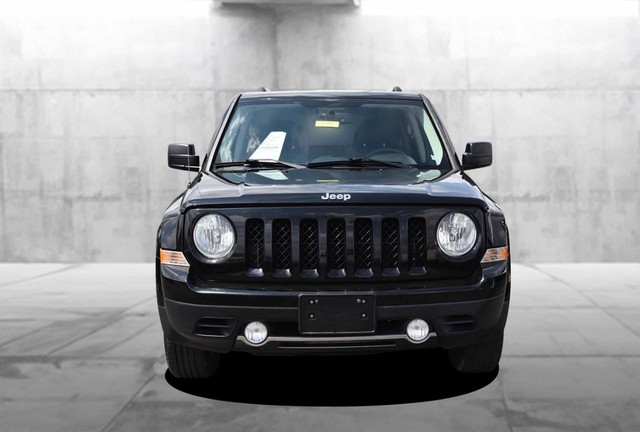 Jeep Patriot Vehicle Image 04
