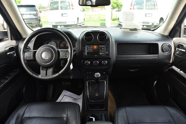 Jeep Patriot Vehicle Image 07