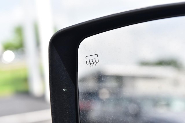 Jeep Patriot Vehicle Image 09