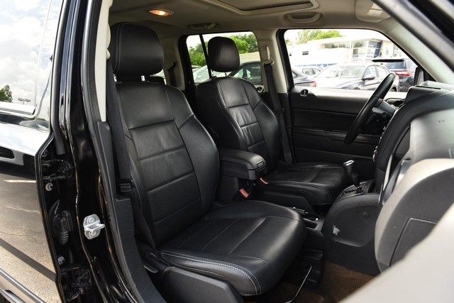 Jeep Patriot Vehicle Image 17