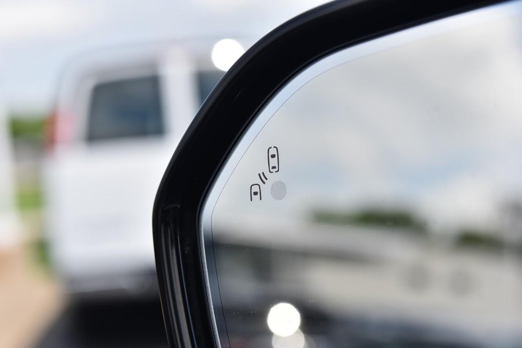 Ford Expedition Vehicle Full-screen Gallery Image 10