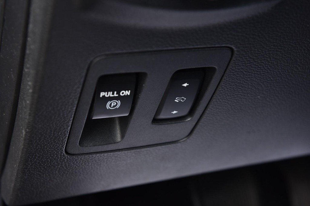 Ford Expedition Vehicle Full-screen Gallery Image 12