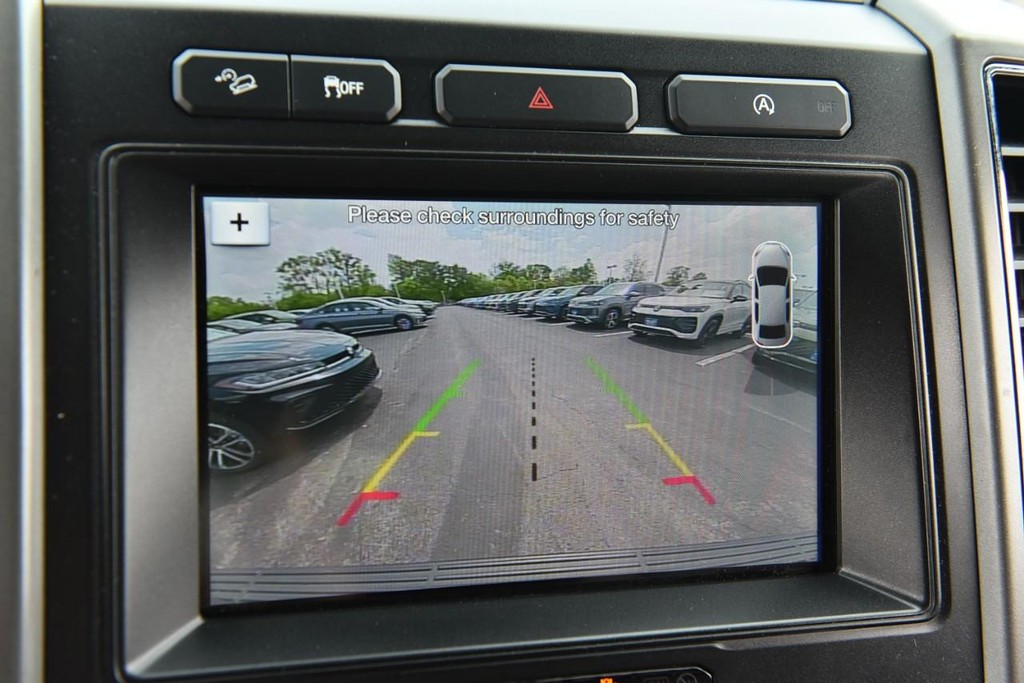 Ford Expedition Vehicle Full-screen Gallery Image 14