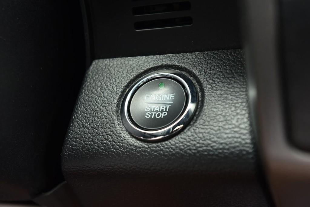 Ford Expedition Vehicle Full-screen Gallery Image 21