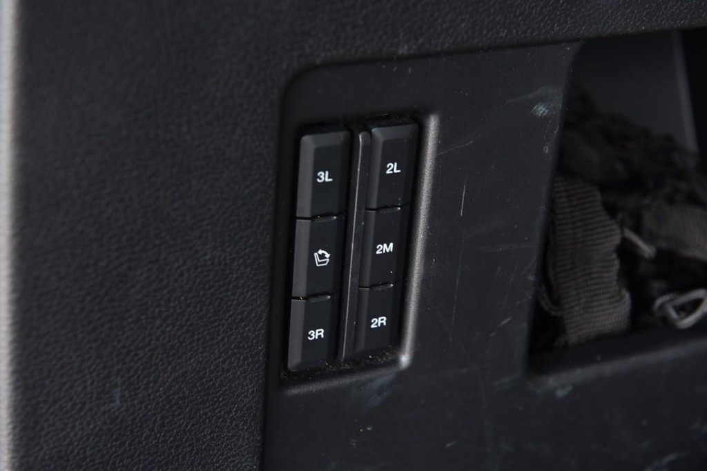 Ford Expedition Vehicle Full-screen Gallery Image 29