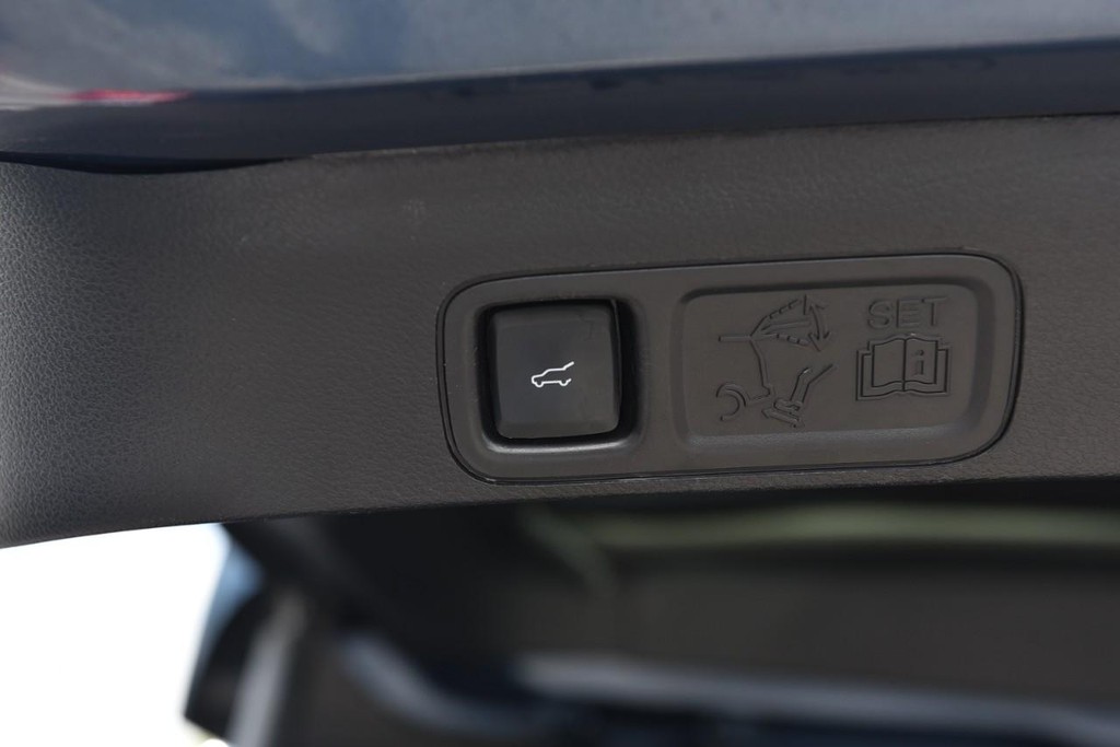 Ford Expedition Vehicle Full-screen Gallery Image 30