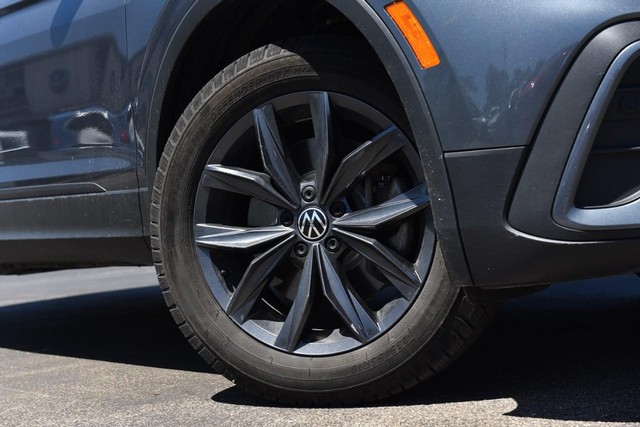 Volkswagen Tiguan Vehicle Image 03