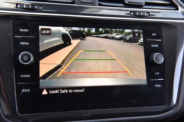 Volkswagen Tiguan Vehicle Image 12